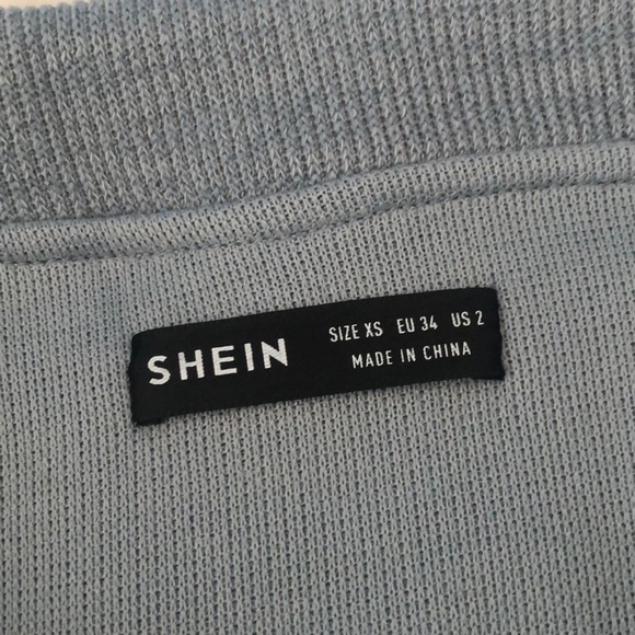 Off the shoulder bell sleeve dress - Picture 3 of 3